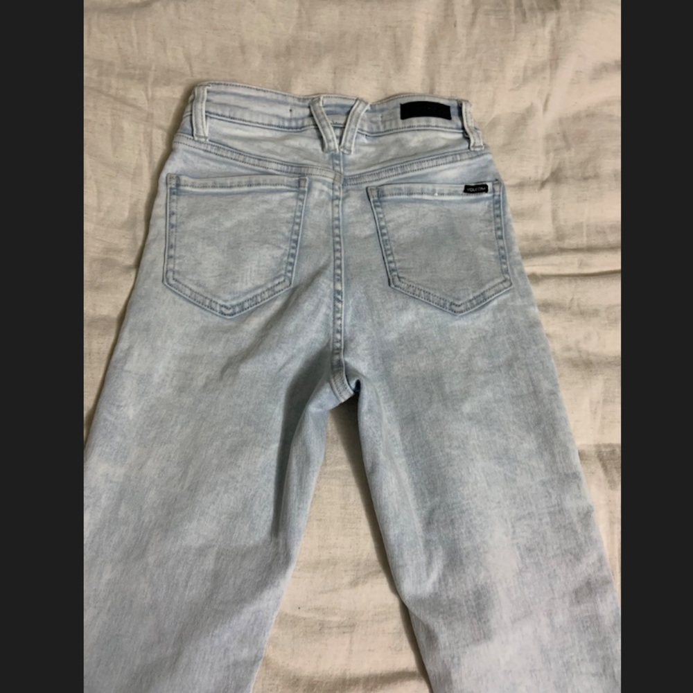 Volcom Jeans - Picture 3 of 4